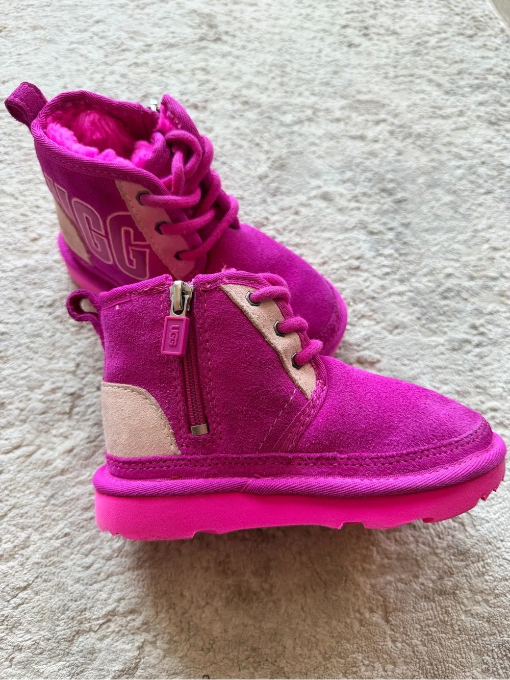 UGG Neumel Graphic Outline Toddler Boots Pink Sz 9